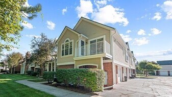 56543 Scotland Blvd in Shelby Township, MI - Building Photo