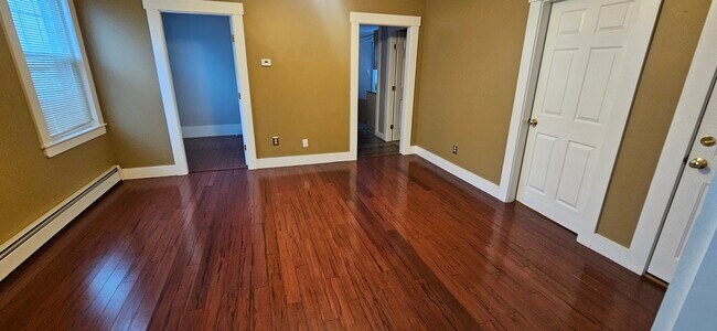 70 Forest St, Unit 1st floor in New Bedford, MA - Building Photo - Building Photo