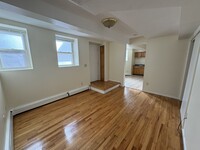 46 Inman St, Unit #B in Cambridge, MA - Foto de edificio - Building Photo