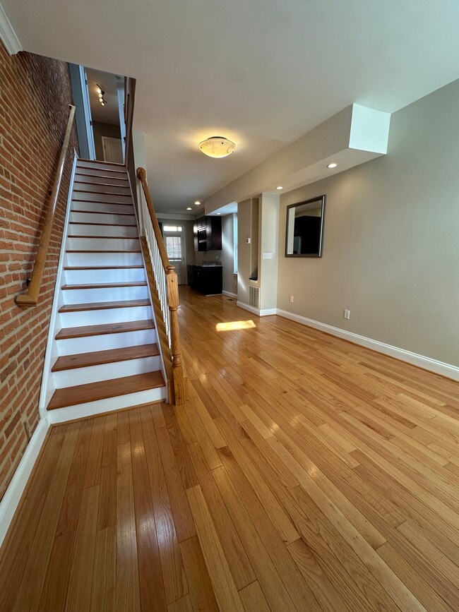 1013 Patapsco St in Baltimore, MD - Foto de edificio - Building Photo