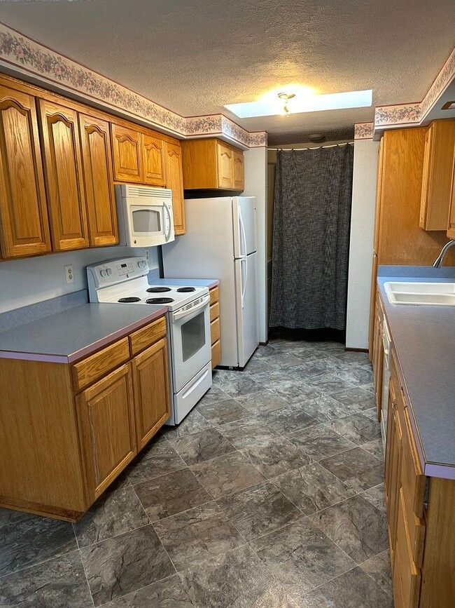 property at 272 Trillium Pl