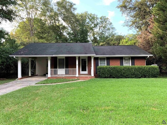property at 850 Green Oak Terrace