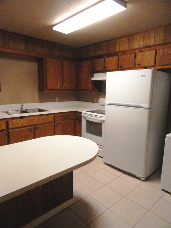 613 N Avenue Q-Unit -B in Portales, NM - Building Photo - Building Photo