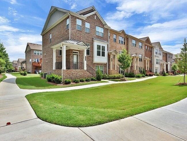 property at 636 Sunset Park Dr