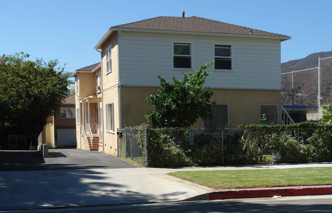 2324 Mira Vista Ave in Montrose, CA - Building Photo