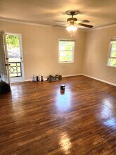 3116 Colorado Ave, Unit #D in Santa Monica, CA - Foto de edificio - Building Photo