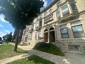 918-24 Knapp in Milwaukee, WI - Building Photo - Building Photo