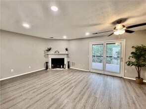 1502 Queen Anne Ct in Atlanta, GA - Building Photo - Building Photo