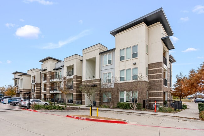 Vercanta at Burleson in Burleson, TX - Building Photo - Building Photo