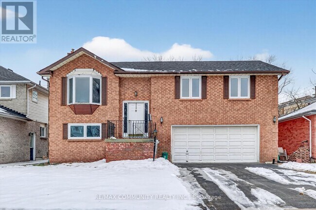 property at 7 Eastwood Ave N