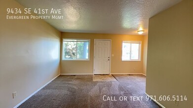 9434 SE 41st Ave in Milwaukie, OR - Building Photo - Building Photo