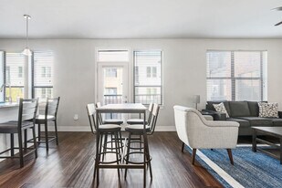 235 S Delaware St in Indianapolis, IN - Building Photo