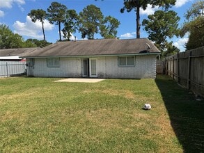 9835 Eblen Dr in Houston, TX - Building Photo - Building Photo