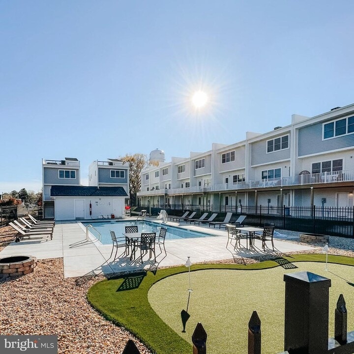 308 Douglas Ave in Colonial Beach, VA - Building Photo