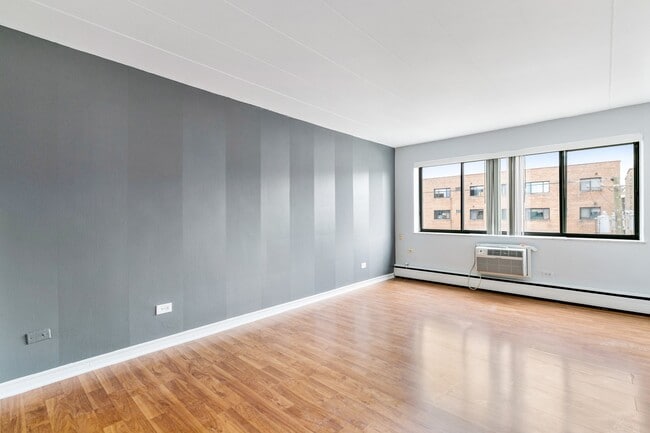 property at 6012 N Kenmore Ave