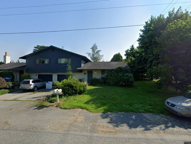 property at 15509 Cottonwood Ln