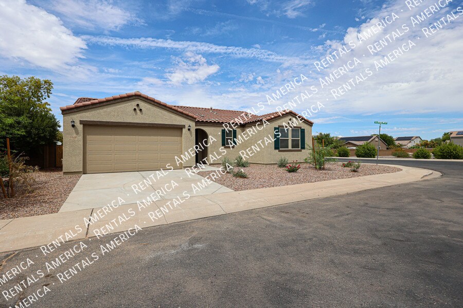 1548 E Chaparral Pl in Casa Grande, AZ - Building Photo