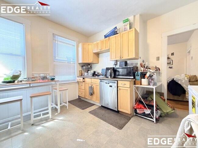 26 Fordham Rd, Unit 1 in Boston, MA - Building Photo - Building Photo