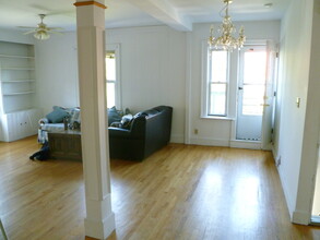 12 Verndale St, Unit 1 in Brookline, MA - Building Photo - Building Photo