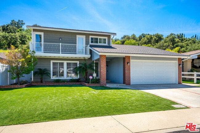 29392 Hillrise Dr in Agoura Hills, CA - Building Photo - Building Photo