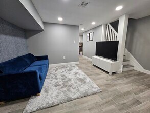 544 E Milton Ave in Rahway, NJ - Foto de edificio - Building Photo