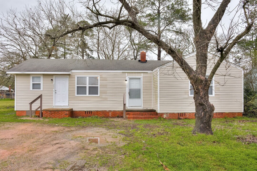 1962 Lionel St in Augusta, GA - Building Photo