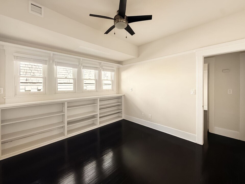 237 Hawthorn St in San Diego, CA - Building Photo