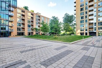 200 Lett St in Ottawa, ON - Building Photo - Building Photo