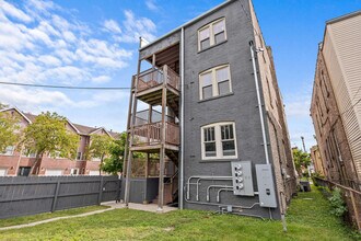 1101 S Oak Park Ave in Oak Park, IL - Foto de edificio - Building Photo