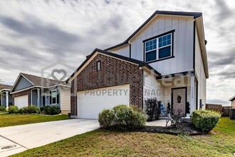 13528 Lunar Light in Saint Hedwig, TX - Building Photo - Building Photo