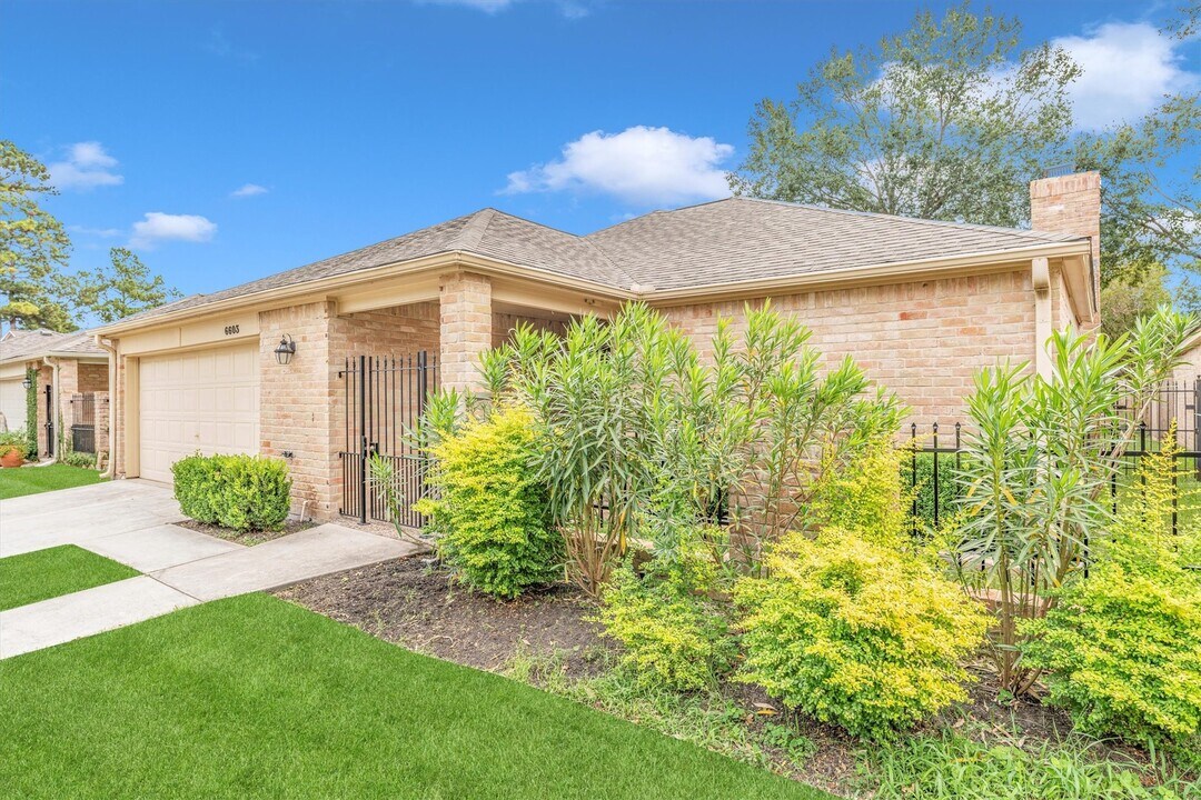 6603 Pauma Dr in Houston, TX - Building Photo