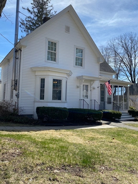 74 Moore Ave in Warren, MA - Building Photo - Building Photo