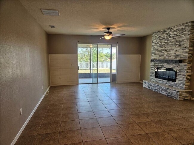 12333 Eagle Swoop Pl in Riverview, FL - Building Photo - Building Photo