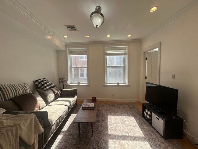 10 Sheafe St, Unit 3 in Boston, MA - Building Photo - Building Photo