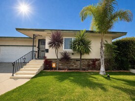 230-234 Wesley Ave in Ventura, CA - Building Photo