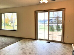 9283 Oriole Ln in Monticello, MN - Building Photo - Building Photo