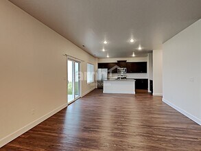 9460 W Hiden Stream St in Star, ID - Building Photo - Building Photo