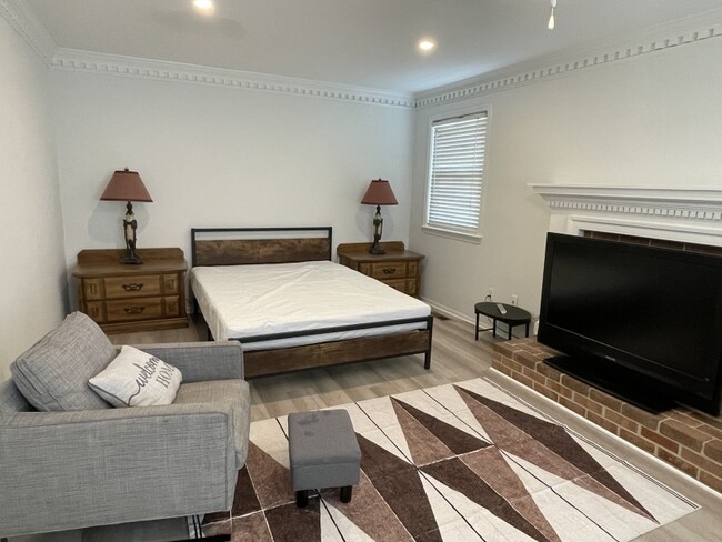 property at 4199 University Dr