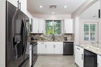 2726 S Equestrian Dr in Gilbert, AZ - Building Photo - Building Photo