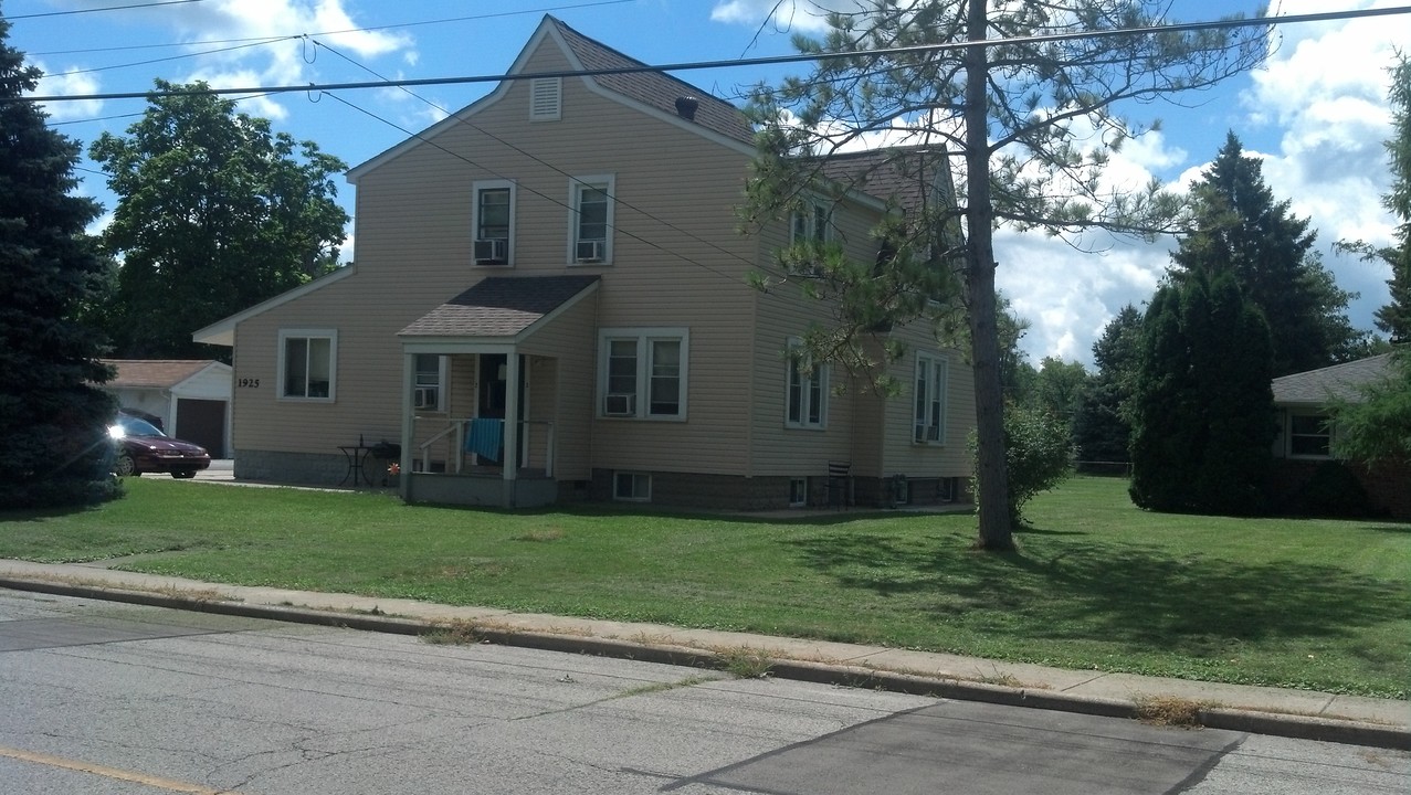 1925 E 5th St in Anderson, IN - Foto de edificio