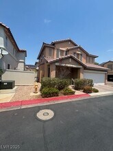 1026 Monte De Oro Ave in Las Vegas, NV - Building Photo - Building Photo