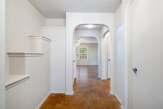 7101 Thannas Way in Austin, TX - Building Photo - Building Photo