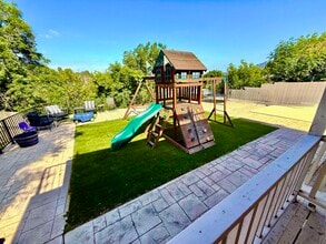 3346 San Carlos Dr in Spring Valley, CA - Foto de edificio - Building Photo