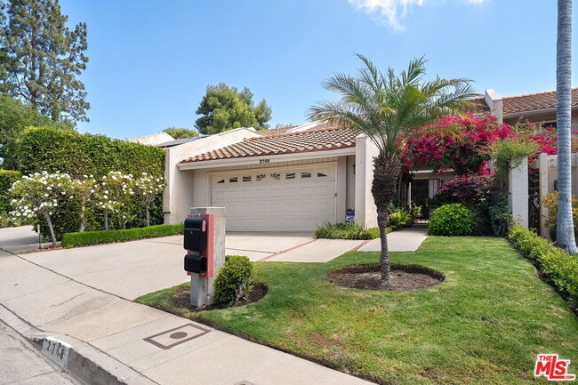property at 2748 Bottlebrush Dr