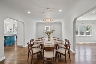 2682 E Villa St in Pasadena, CA - Building Photo - Building Photo