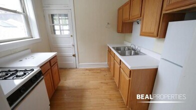 552 W Aldine Ave in Chicago, IL - Building Photo - Building Photo