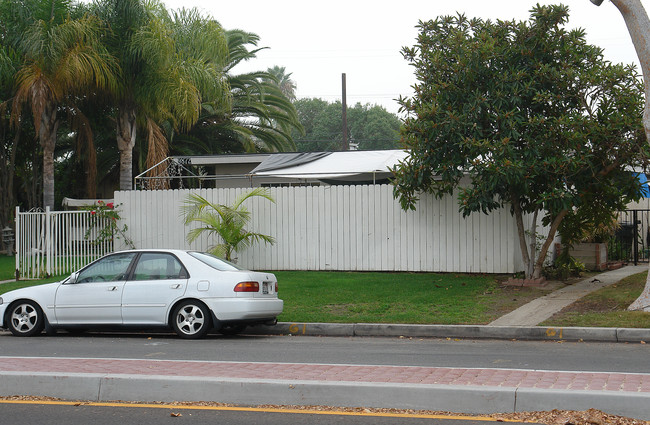 9872 Belfast Dr in Garden Grove, CA - Building Photo - Building Photo