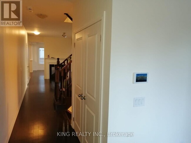 8 Dl Mdws Rd in Brampton, ON - Building Photo - Building Photo