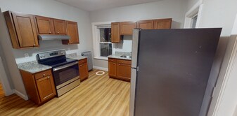 900 Massachusetts Ave, Unit 6 in Cambridge, MA - Building Photo