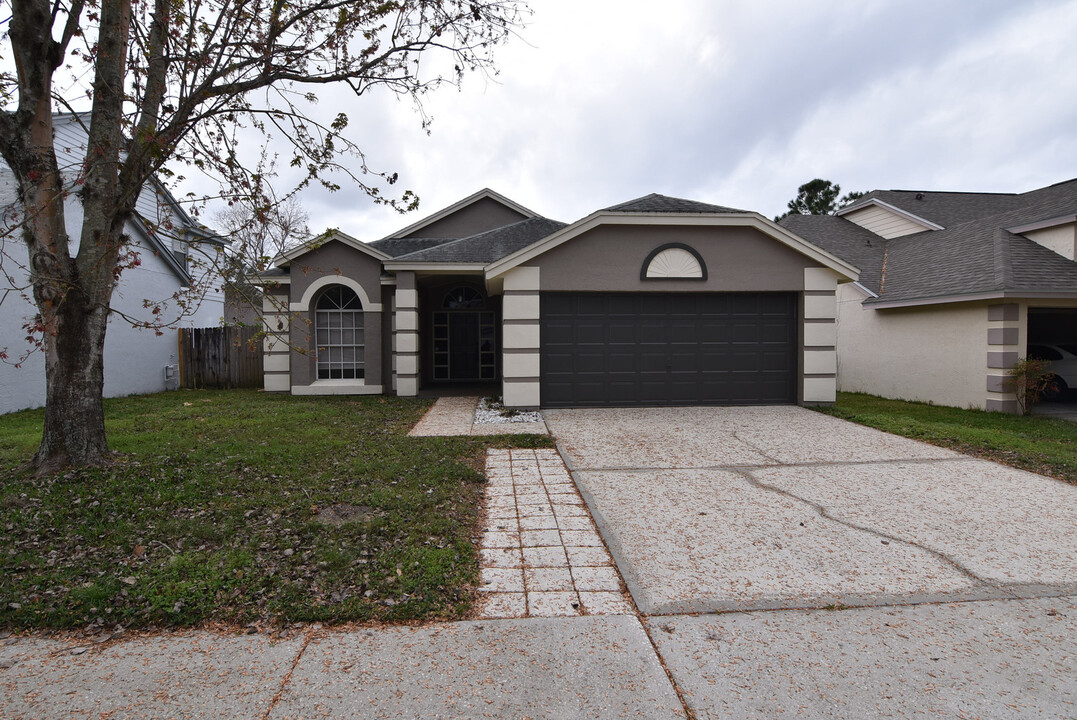 1083 Kelly Creek Cir in Oviedo, FL - Building Photo